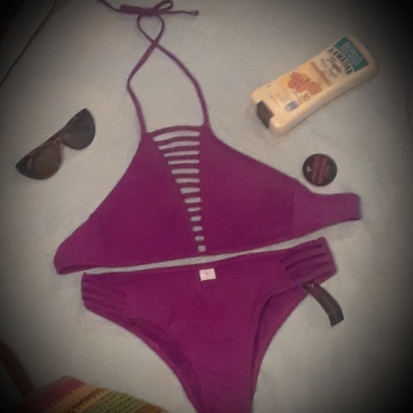 NWT Magenta Bog Bikini - Picture 7 of 7
